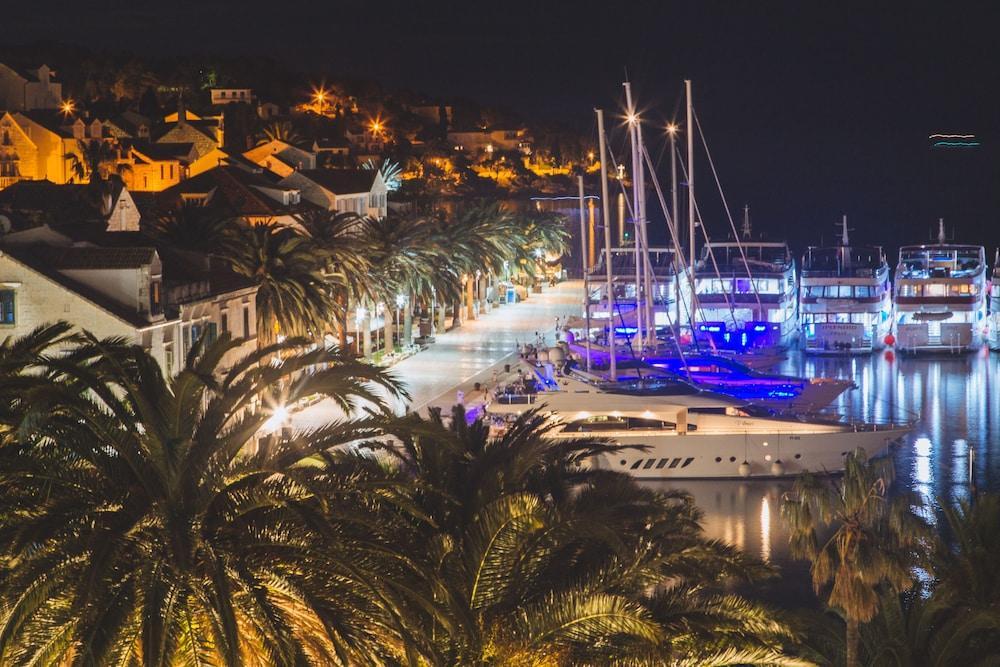 Park Hvar هفار المظهر الخارجي الصورة